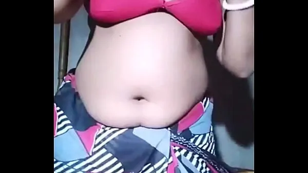 Hotte Juicy Bhabhi showing her creamy boobs varme film