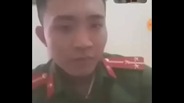 ภาพยนตร์ยอดนิยม Vietnamese police chat sex & recorded on camera | Tran Hoang เรื่องอบอุ่น