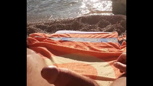 गर्म ibizabigcock masturbates on the beach in ibiza for voyeurs गर्म फिल्में
