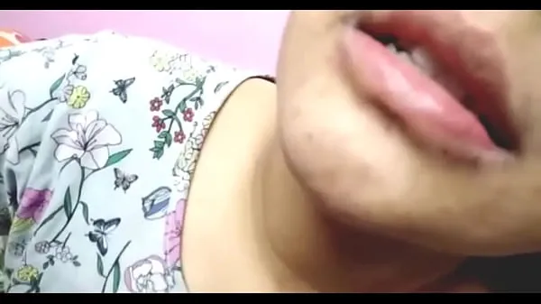 热Desi Cute bhabhi big boobs fingering pussy and licking温暖的电影