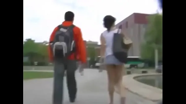 Hotte Upskirt of sexy college coed varme filmer