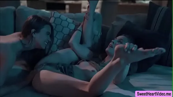 Populárne Horny Couple Lady enjoys licking their pussy horúce filmy