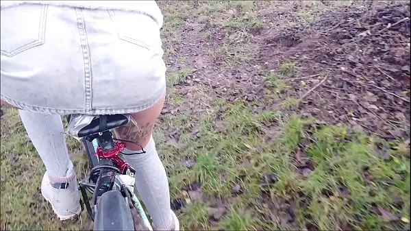 뜨거운 Premiere! Fucked hot bike in public! Part 2 따뜻한 영화