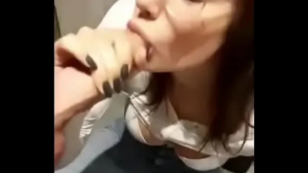 Vroči A rich quick blowjob and I cum in her mouth topli filmi