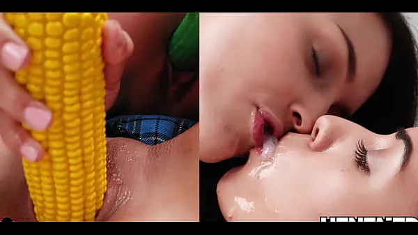 Nóng Cucumber and Banana in creamy pussy of two girls Phim ấm áp