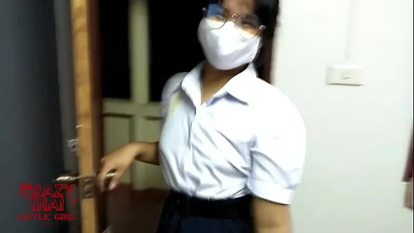 Vroči Asian teen sex with his girlfriend wear thai student uniform topli filmi