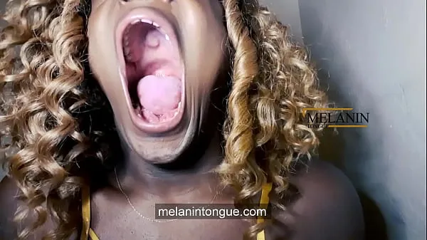 MelaninTongue mouth tour compilation Film hangat yang hangat
