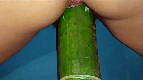 热I wanted to try a big and thick cock, we tried a cucumber and this happened ... Vaginal expedition part 2 (the cucumber温暖的电影