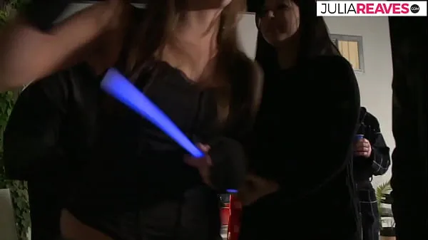 Vroči College party ends with a huge facial for a horny teen slut topli filmi