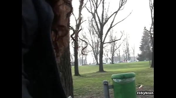 ภาพยนตร์ยอดนิยม The park voyeur with Giuliana Grandi เรื่องอบอุ่น