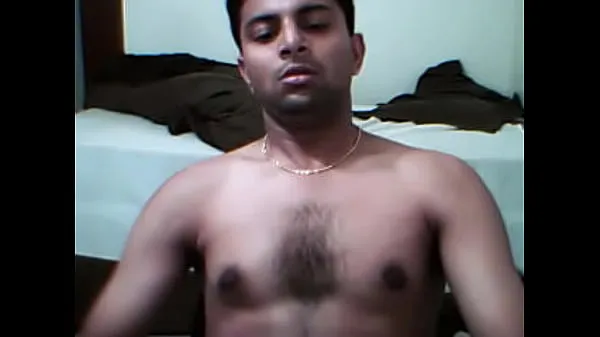 Vroči Hot video of Indian gay jerking off on cam topli filmi