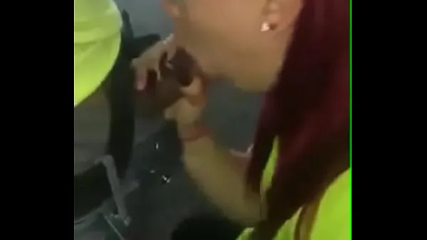 Hotte Employee suckling the boss at work until milk comes out varme filmer