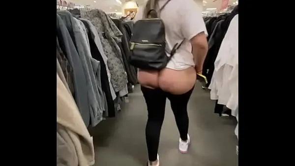 Hotte flashing my ass in public store, turns me on and had to masturbate in store restroom varme film