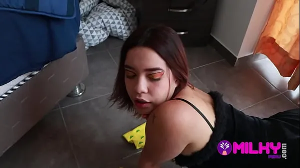 Hotte Venezuelan cleaning lady fucks while eliminating covid-19 ... She took the semen from the floor to keep her job varme filmer