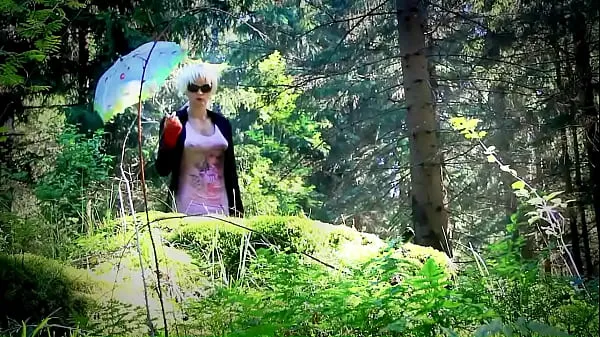 Nóng Lola Spais crossdresser in the Woods Phim ấm áp