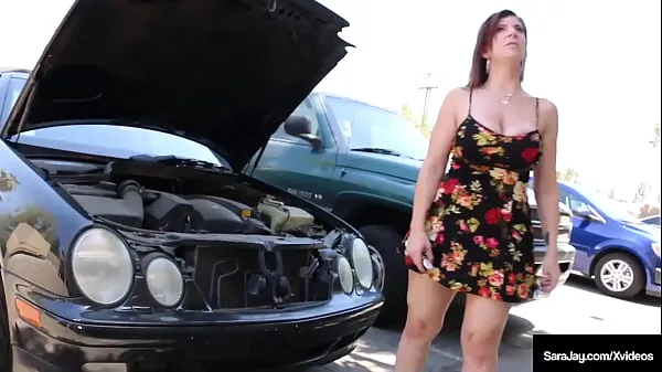 أفلام ساخنة Insatiable Cougar In A Dress Sara Jay Sucks And Fucks The Garage Guy دافئة