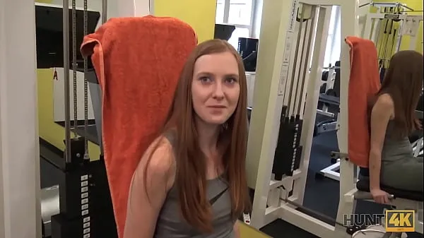 Hotte HUNT4K. Magnificent chick gives trimmed vagina for cash in the gym varme film