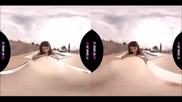 Hotte PORNBCN VR 4K | Young amateur fucking in the outdoor public pool Mia Navarro virtual reality 180 3D POV varme filmer