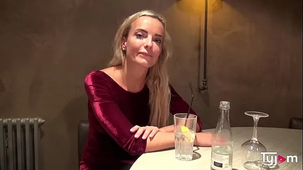 Hotte Stunning vegan blonde Victoria Pure wants to open a restaurant and gets fucked in the ass varme film