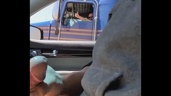 Trucker Watches me cum Film hangat yang hangat