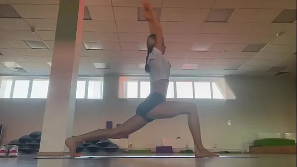 热Yoga fetish with Gina Gerson温暖的电影