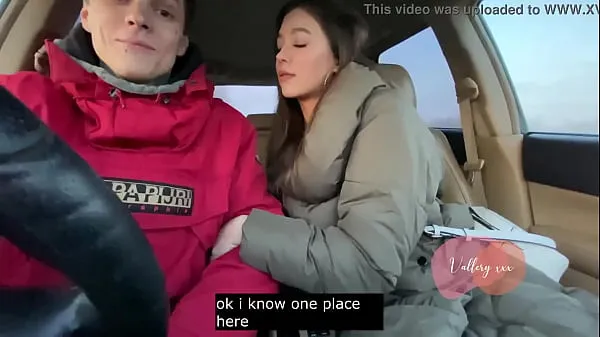 ホットな スパイカメラ会話と車の中で本物のロシアのフェラチオ 温かい映画