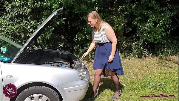 Hotte Exploited when the car breaks down !!! Suddenly he fucks me without a condom varme film