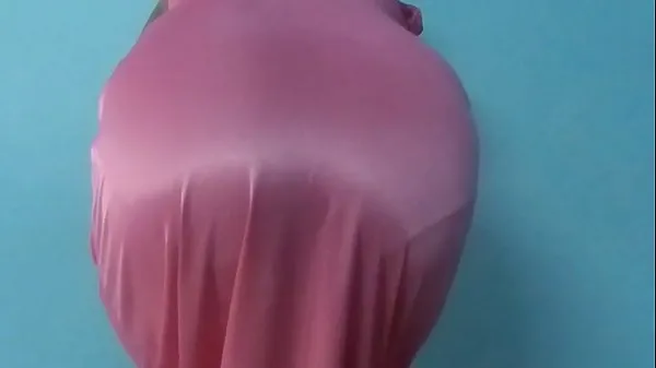Hotte Mallu aunty aparna removingher pink nighty and showing varme filmer