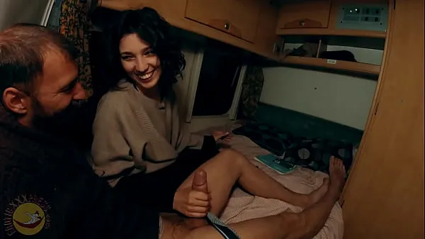 Mutual Masturbation in the van by a hot amateur couple Filem hangat panas