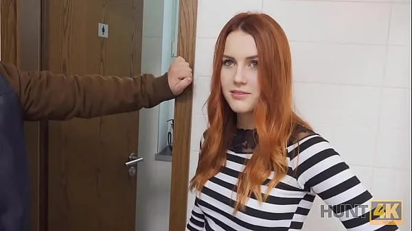 뜨거운 HUNT4K. Belle with red hair fucked by stranger in toilet in front of BF 따뜻한 영화