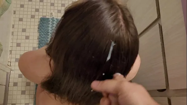 Καυτές horny teen wanted my cum all over her head to brush in silky ζεστές ταινίες