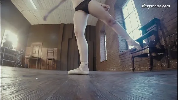 Hotte Cutest big tight ass teen from Russia Rita shows her flexibility varme film