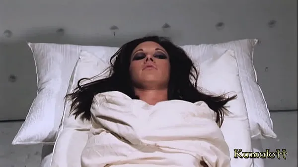 Film caldi Kumalott - Anale e doppia penetrazione con una bruna in ospedalecaldi