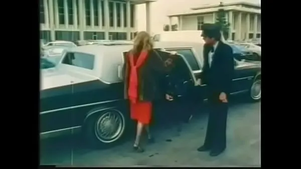 Καυτές Charming darkhaired nympho with big natural jugs Jacqueline Lorians asked limousine driver to do her a personal favour involving careful treatment ζεστές ταινίες