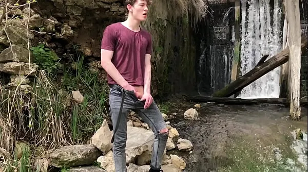 Kuumia Adventure time - Waterfall and me Jerking his Big Dick (23cm lämpimiä elokuvia