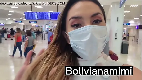 뜨거운 No pantys at the airport .... watch it on bolivianamimi.tv 따뜻한 영화