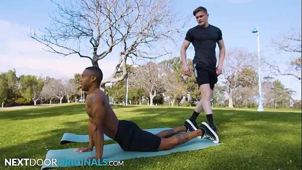 Jay Tee & Jake Waters Teaches Sexy Yoga Filem hangat panas