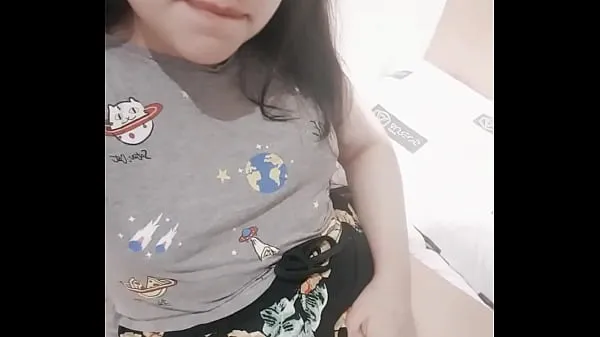 Hete Cute petite girl records a video masturbating - Hana Lily warme films