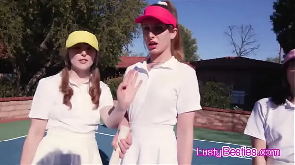 Vroči Fucking three hot chicks at the tennis court outdoors pov style topli filmi