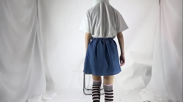 Hotte Girl's skirt wearing a Noh mask varme film