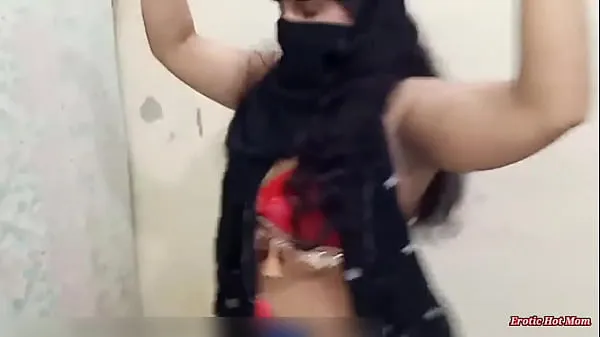 indian 18 collage girl in red bra dancing erotic style homemade Filem hangat panas
