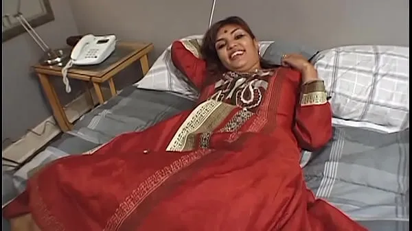 Heta Indian girl is doing her first porn casting and gets her face completely covered with sperm varma filmer