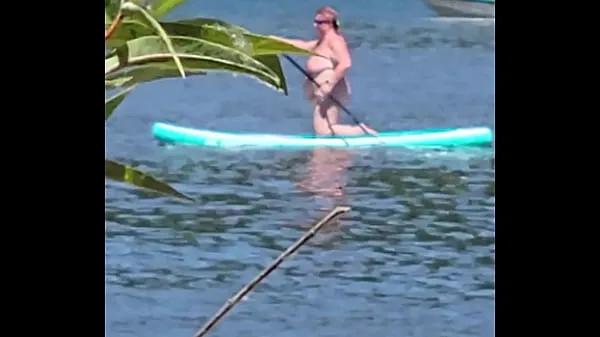 Gorące Rose gets a new paddle boardciepłe filmy