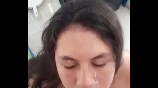 Hotte Latina teen slut gets Huge cumshot in the Kitchen after I caught her in the bathroom! Slow motion facial varme filmer