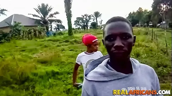 Vroči African Amateur Teen Couple Having a Quick Hard Fuck topli filmi