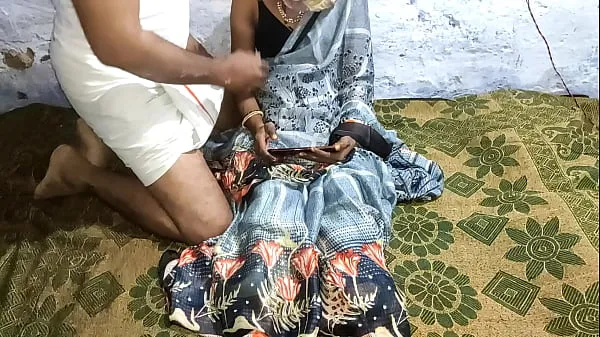 뜨거운 Indian village wife In gray sari romantic fuking 따뜻한 영화