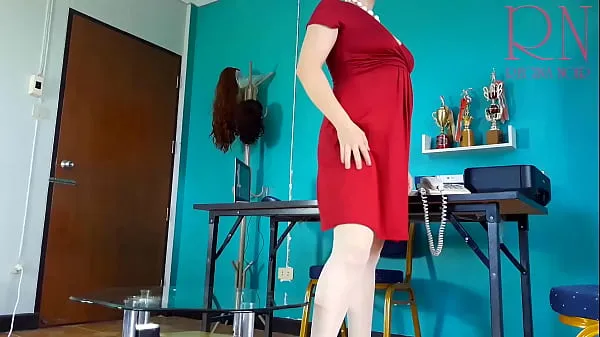 Gorące Nude employee. The pretty secretary is putting on white tights. Shows her shaved pussy. Hairy pubis. Secretary without panties. Hidden camera 2ciepłe filmy