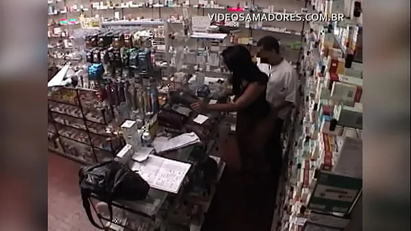 Quente The owner of the pharmacy gives the client a and a hidden camera films everything Filmes quentes
