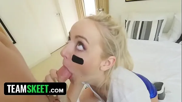 Hete Beautiful Blonde In Latex Shorts Gets Her Juicy Twat Nailed After A Sweaty Practice By Her Trainer warme films