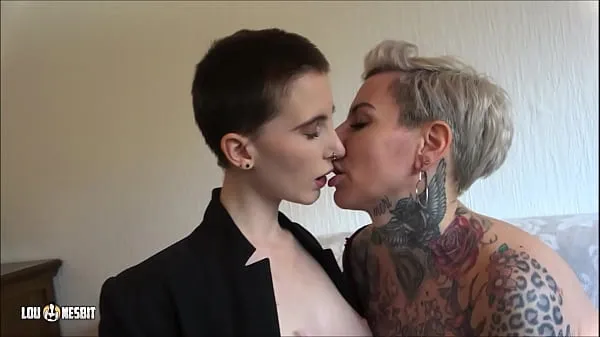 Hot Lesbian Compilation Lou Nesbit, Lia Louise Filem hangat panas
